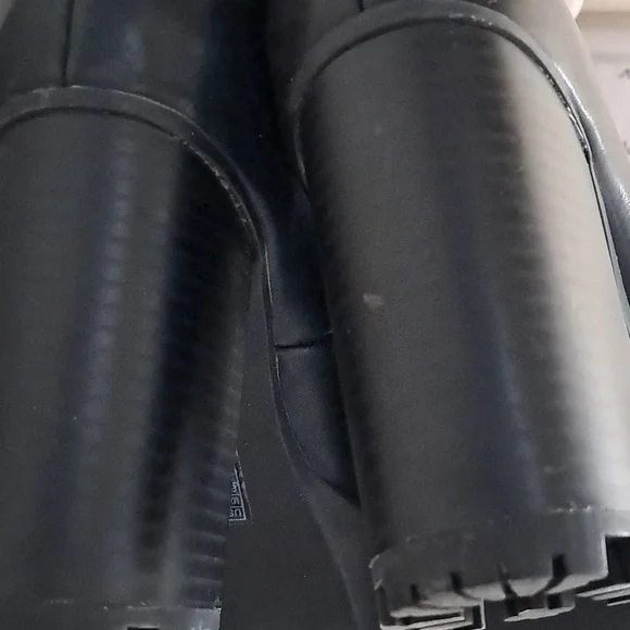 Forever 21 Women's Size 7 Faux Leather 4 inch Heel Boot - Picture 6 of 11